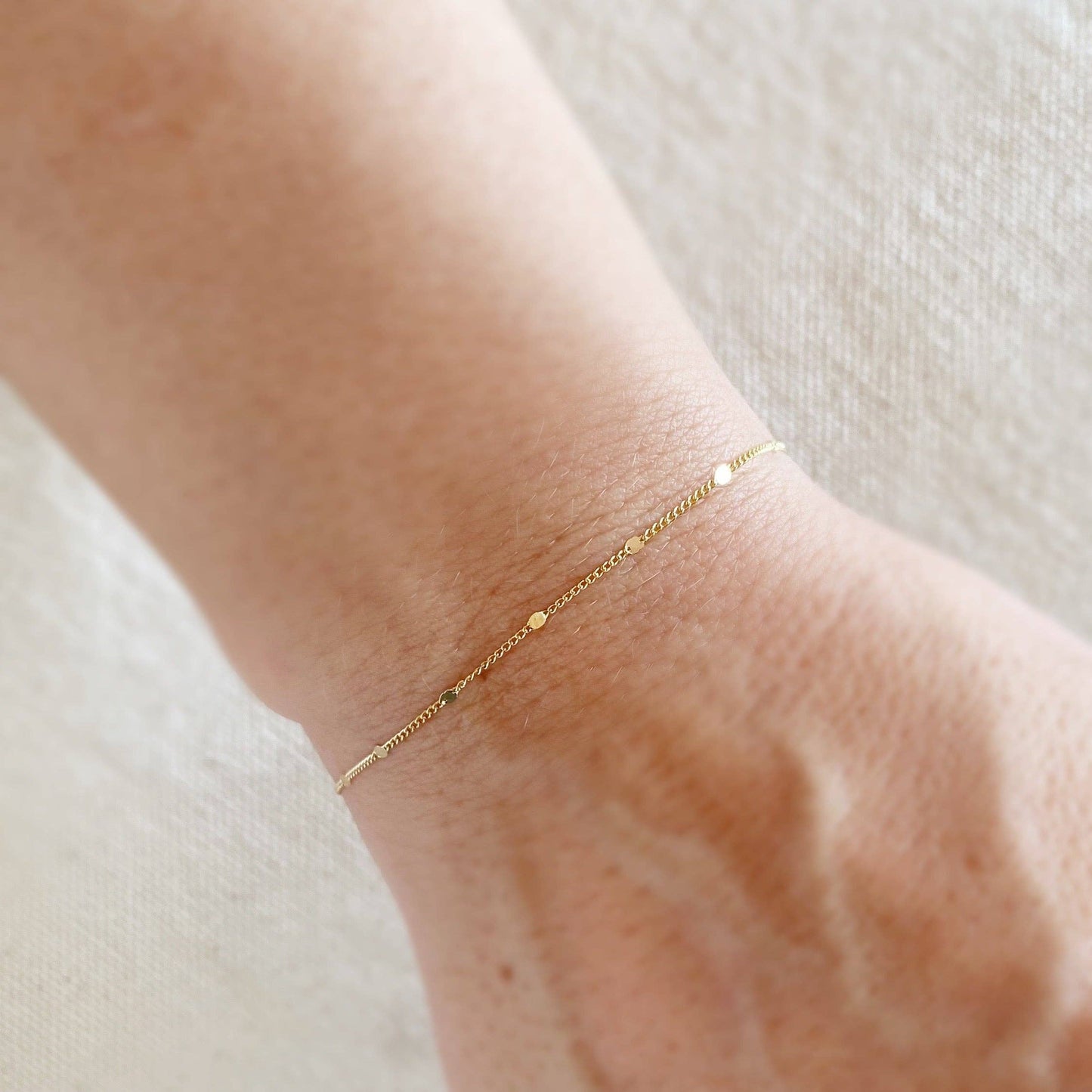 18k Gold Filled 1mm Curb Bracelet With Pressed Details