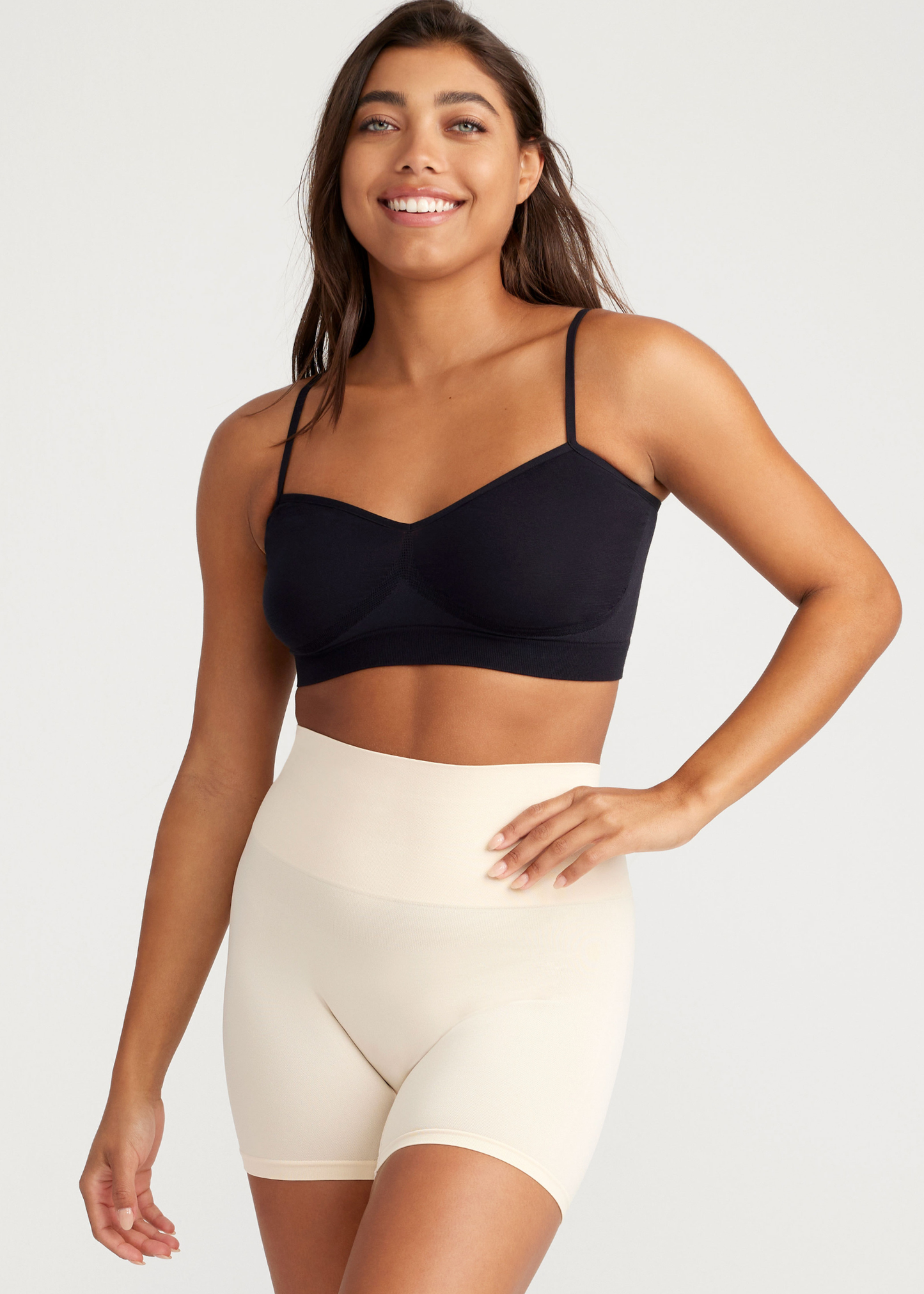 Mona Shaping Short- Nylon Seamless