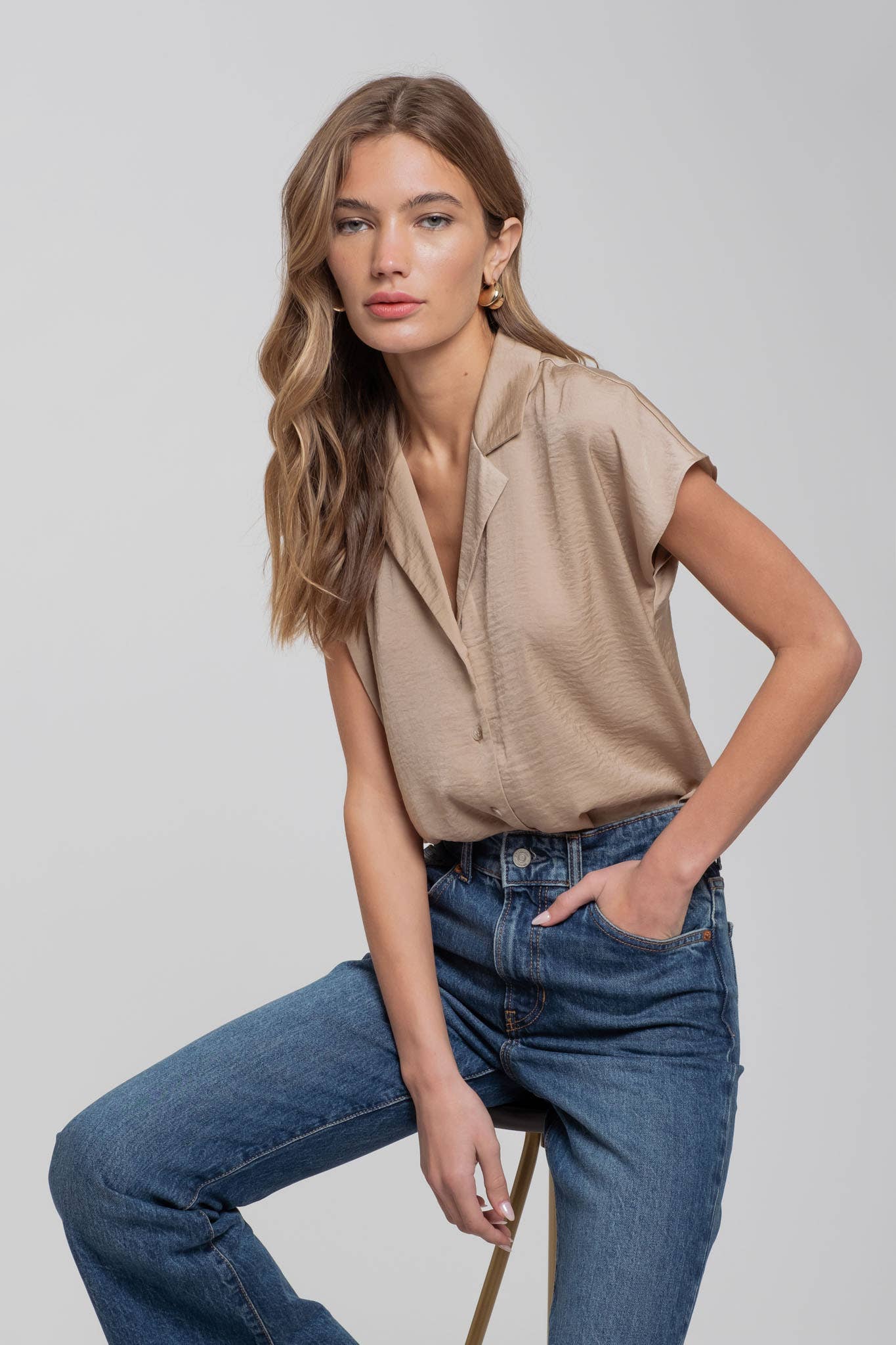 The Harper Sleeveless Button Down Top
