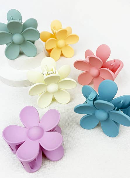 Daisy Matte Hair Clips