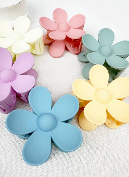 Daisy Matte Hair Clips