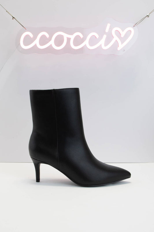 Black Pointed Toe Kitten Stilleto Heel Booties