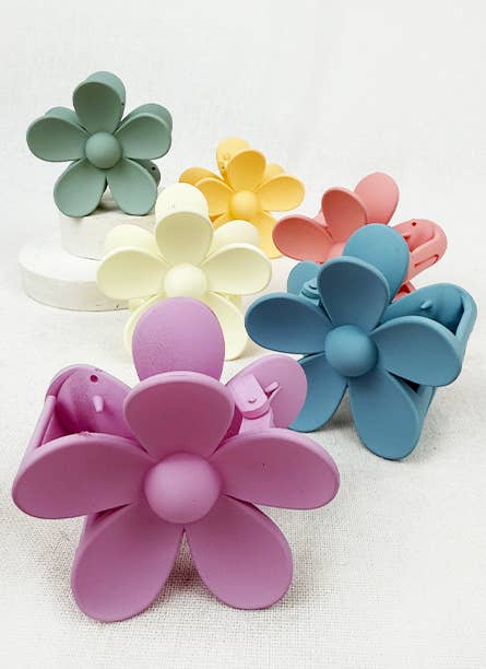 Daisy Matte Hair Clips