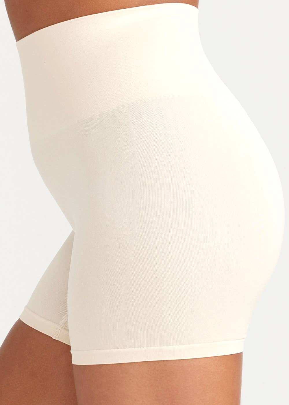 Mona Shaping Short- Nylon Seamless