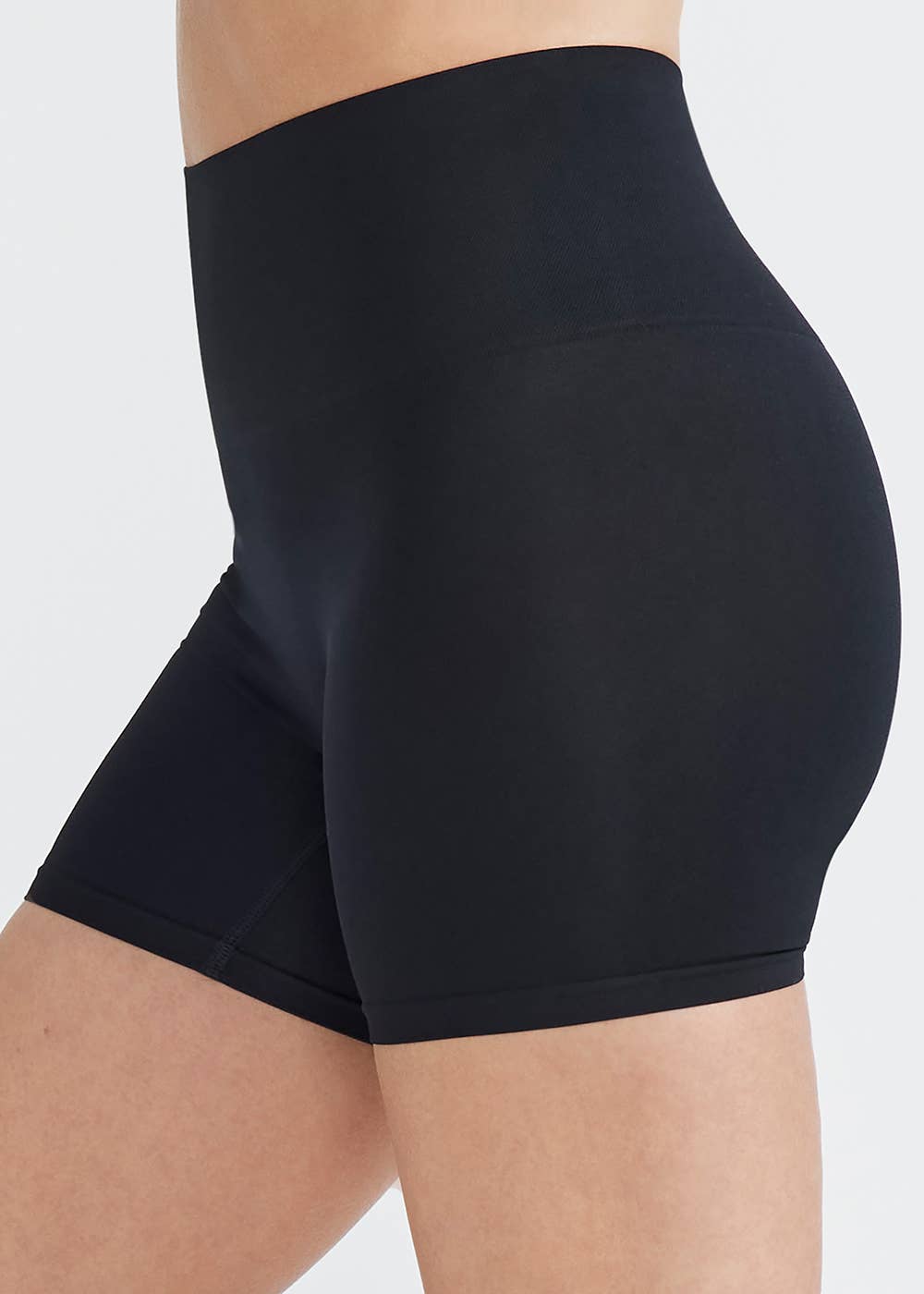 Mona Shaping Short- Nylon Seamless